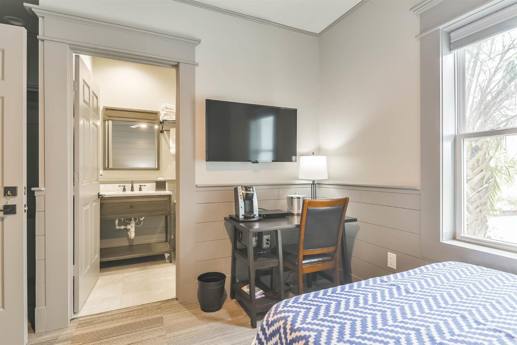 Harborwalk Lodge Hitchcock Bagian luar foto