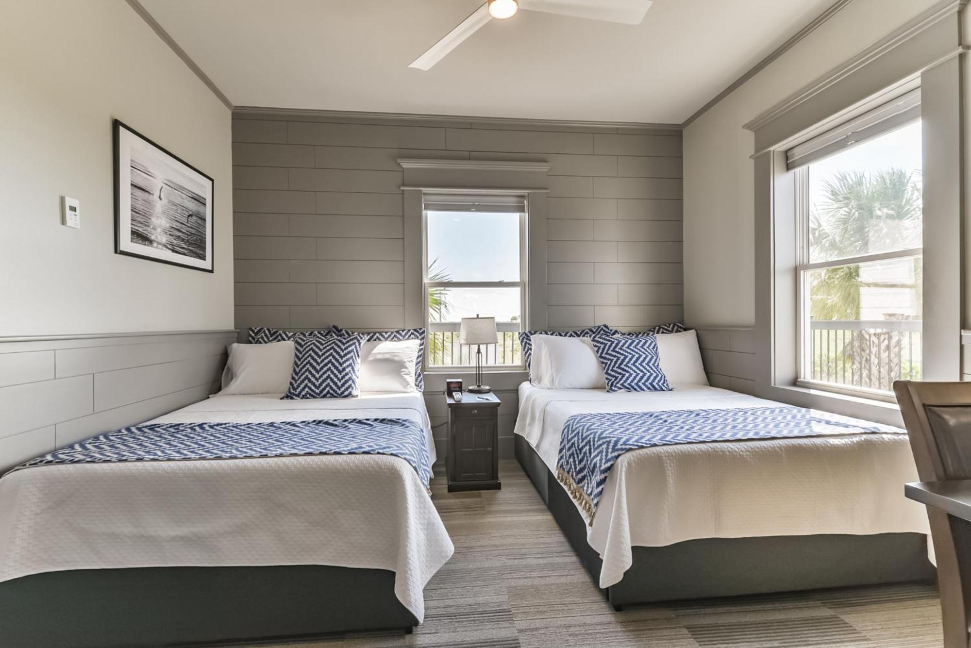 Harborwalk Lodge Hitchcock Bagian luar foto